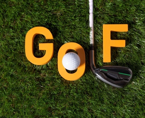 Bóng golf nổi là gì? Sử dụng bóng nổi hay chìm là tốt nhất?